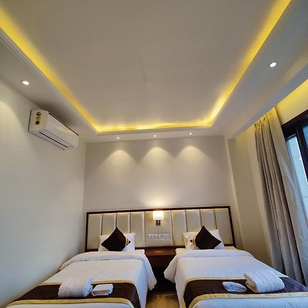 Mds Royal Resort Tulsipur Екстер'єр фото